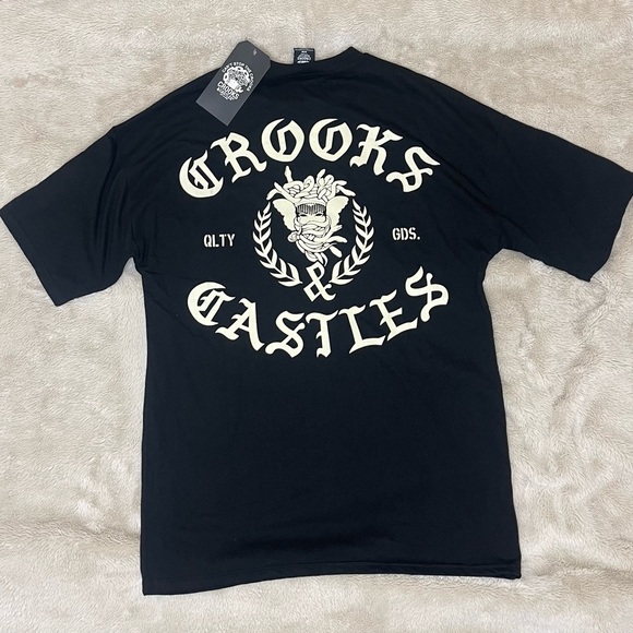 NWT Crooks and Castles T shirt Medium - Picture 1 of 3